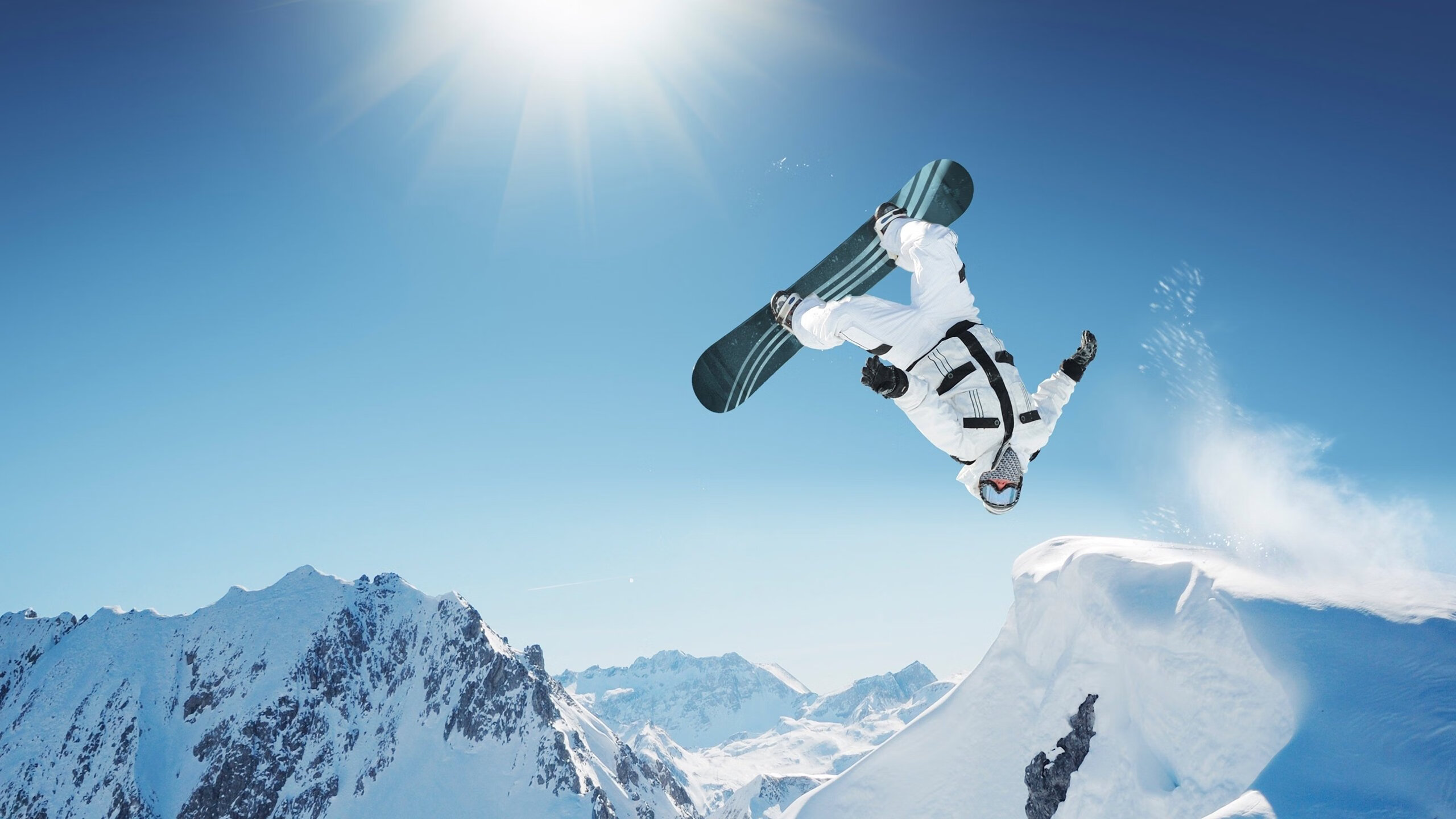 九游体育官网首页-跳水选手转身衔接动作风险控制良好，跳水运动员旋转